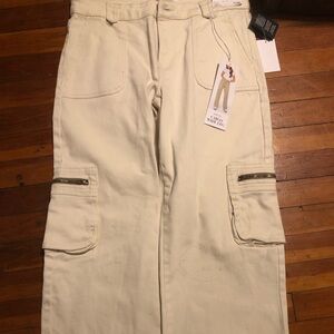 Celebrity pink Re generation Wide leg Cargo pants new size 7